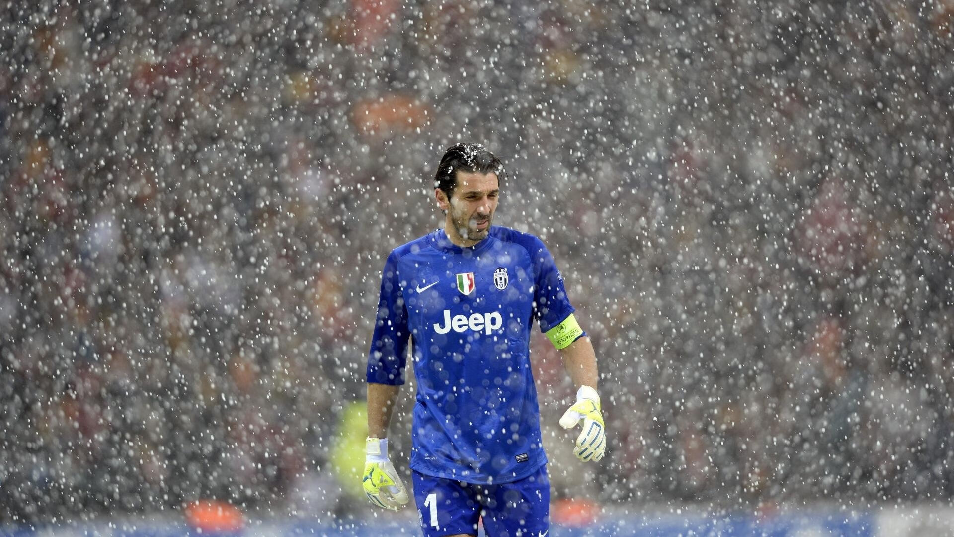 马赛前场配合频繁制造破门良机,赛马赛前怎么训练